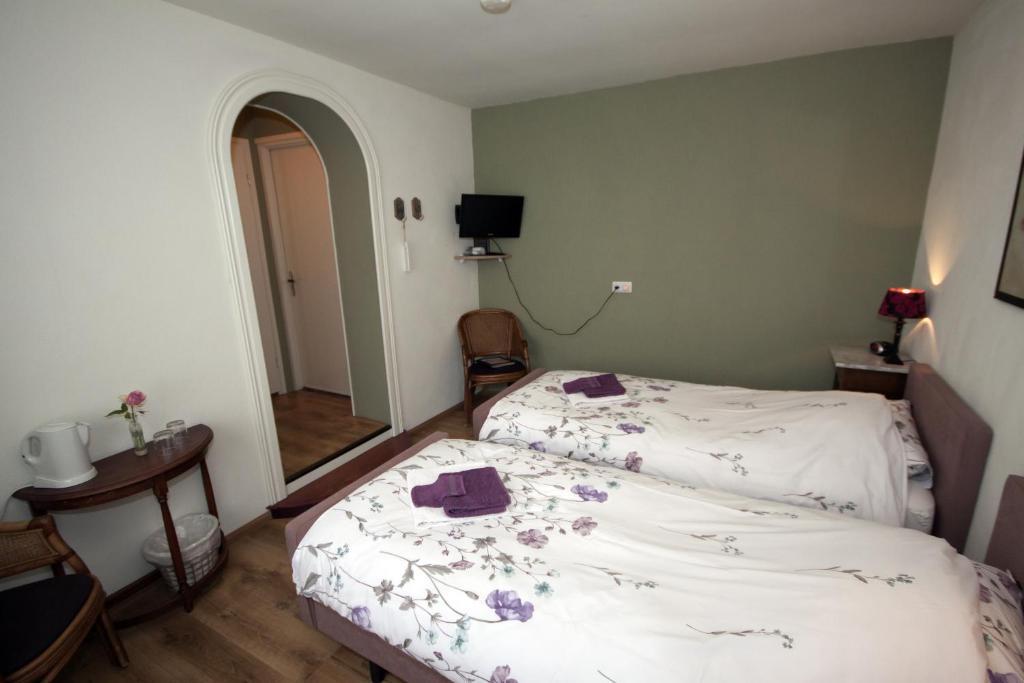 Bed and Breakfast Door & Roos Lottum Номер фото